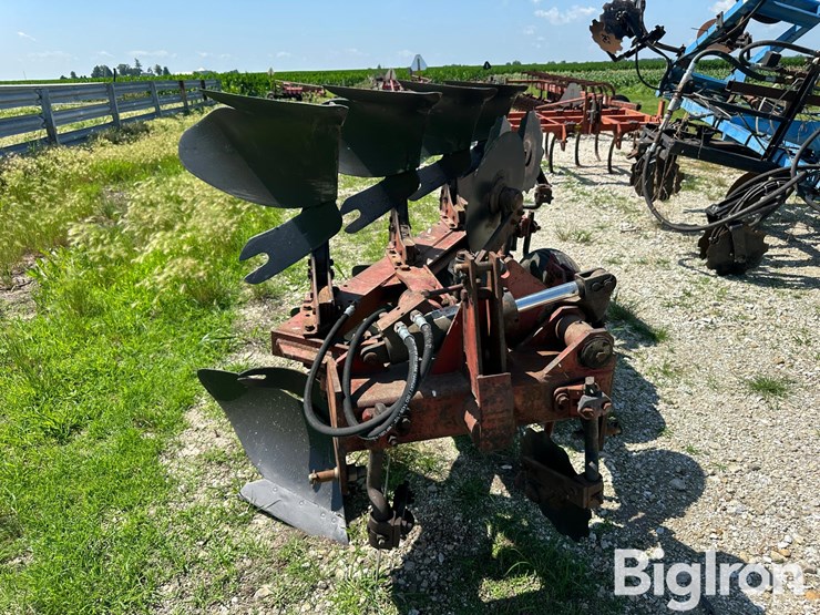 international-642-image-2
