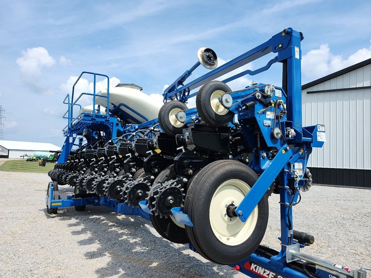 2023-kinze-3605-image-16