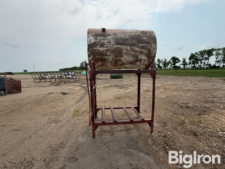 300-gal-fuel-barrel-on-stand-image-8