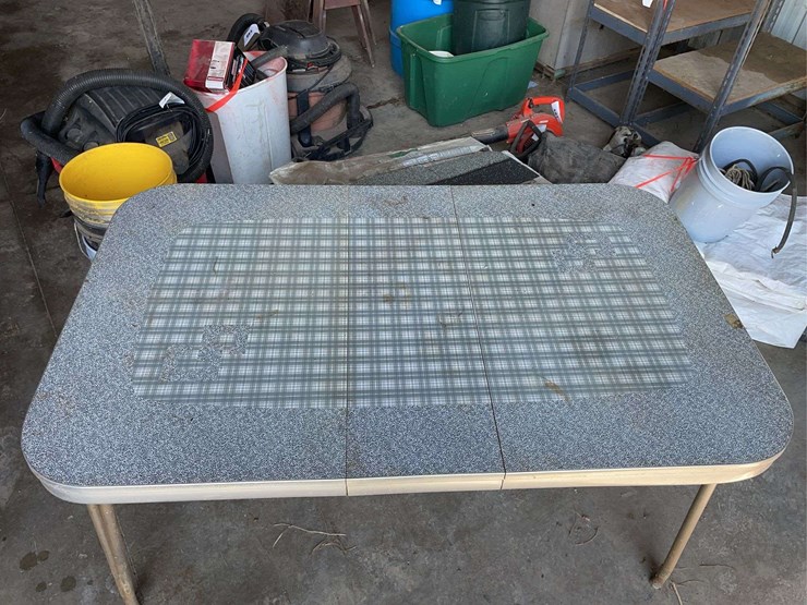 fermica-top-table-with-leaf-image-2
