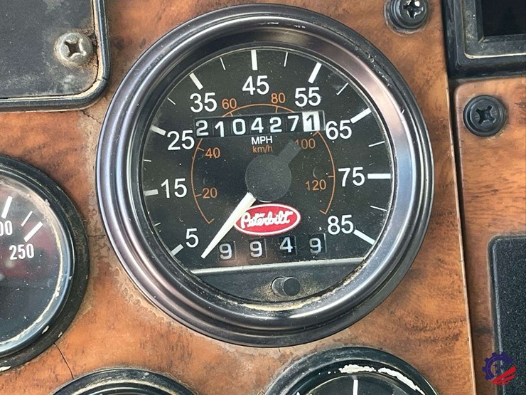 2008-peterbilt-340-image-83