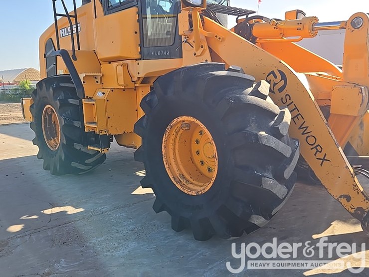 2019-hyundai-hl955-image-12
