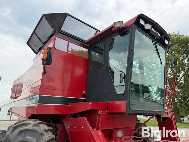 1992-case-ih-1660-image-12