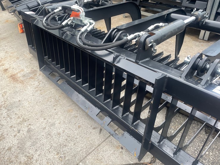 #8263-•-unused-2026-jct-skid-steer-rock-grapple-bucket-(o2)-image-11