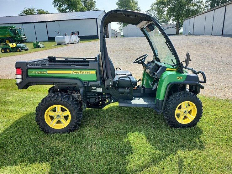 2012-john-deere-gator-image-12