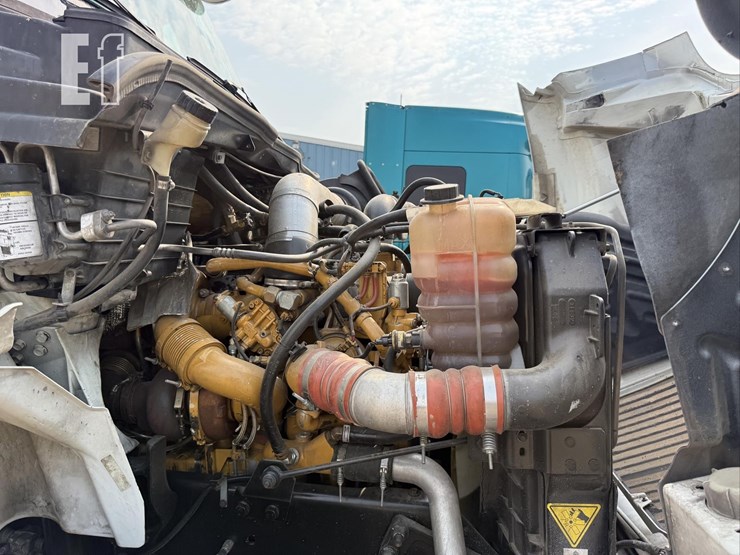 2009-international-transtar-8600-image-37
