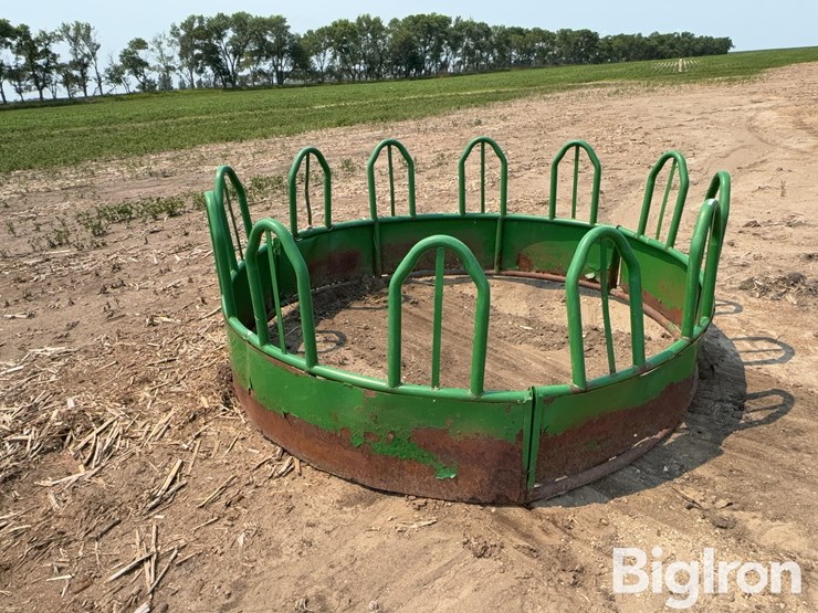 hw-steel-bale-feeder-image-3