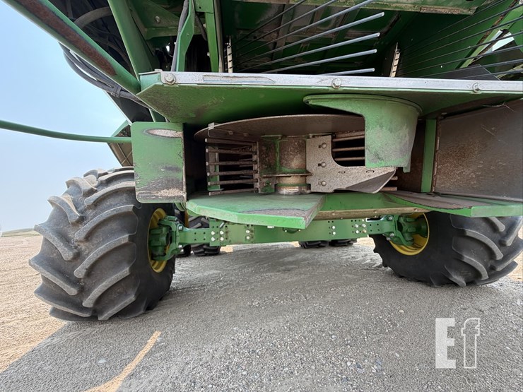 2020-john-deere-s780-image-44