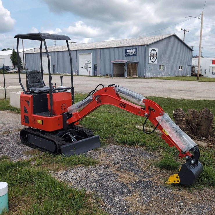 ZJG Mini Excavator ZJ-12 (RED)