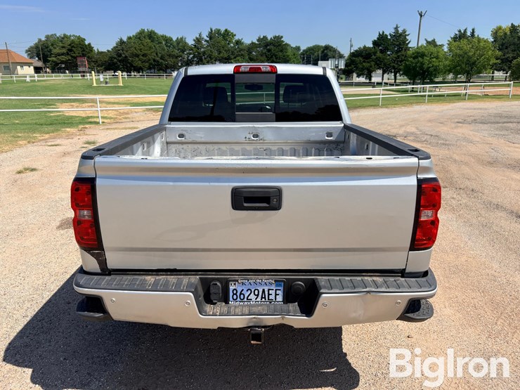2018-chevrolet-silverado-1500-z71-4x4-crew-cab-pickup-image-6