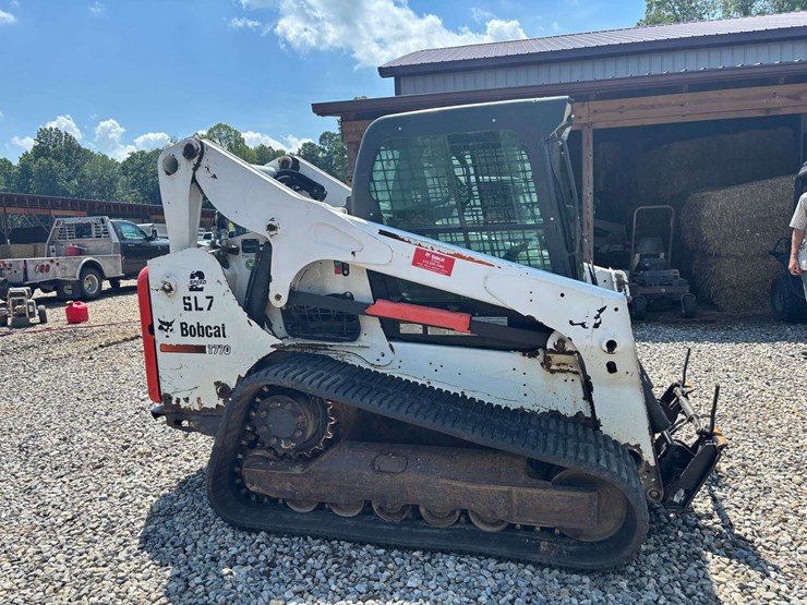 2016-bobcat-t770-image-3
