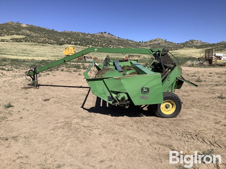 john-deere-240-image-8