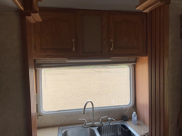 2006-cedar-creek-camper-image-27