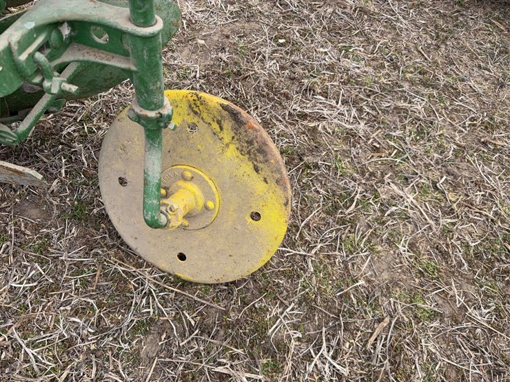 john-deere-two-bottom-plow-image-13