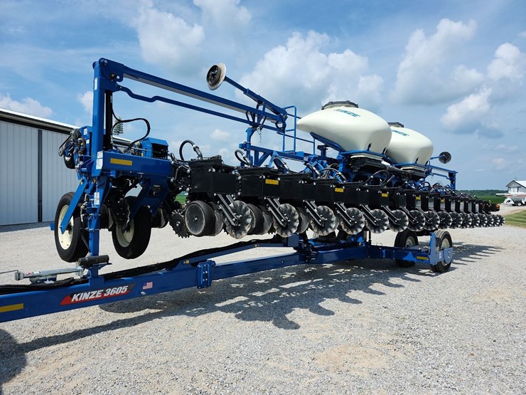 2023-kinze-3605-image-1