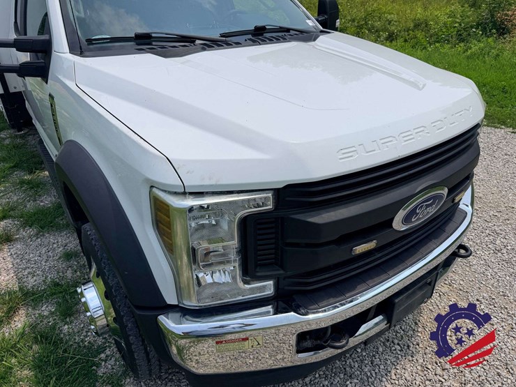 2019-ford-f550-xl-image-26