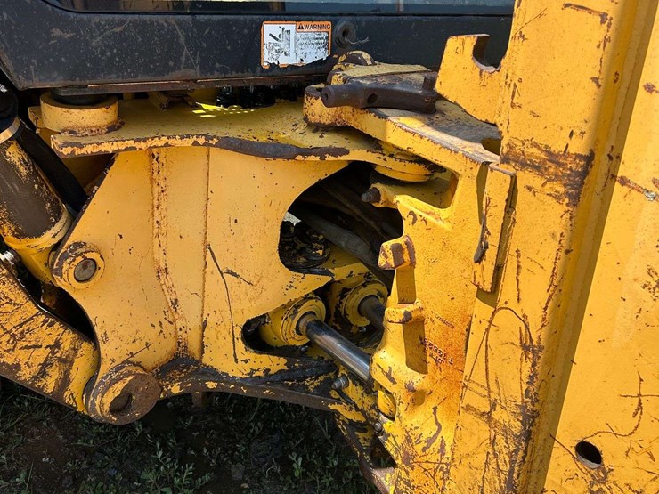 jd-410d-backhoe-image-22