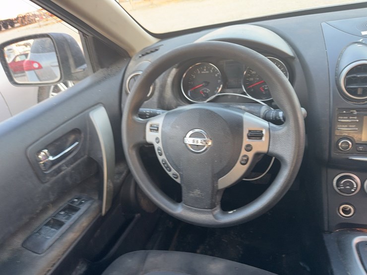 2014-nissan-rogue-image-33