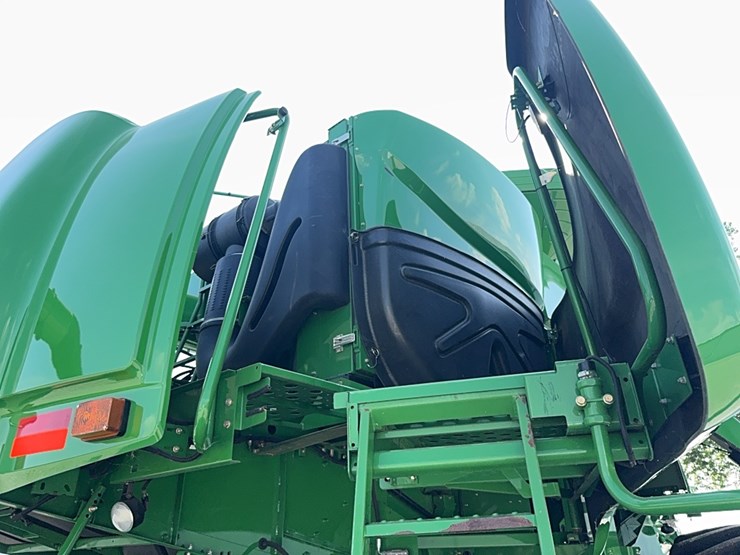 2010-john-deere-9670-sts-image-106