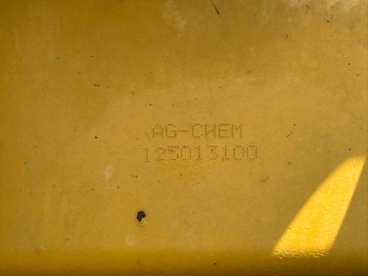 rogator-1254-sprayer-image-11