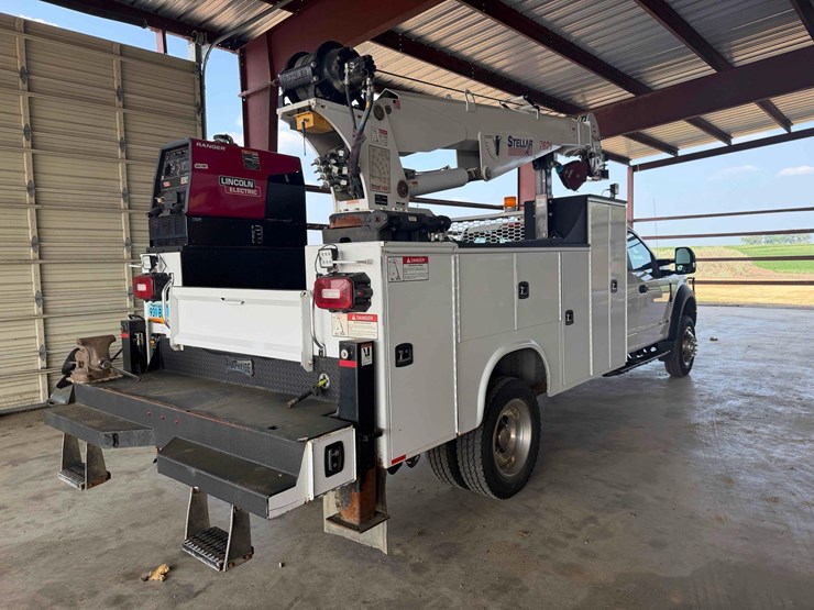 2017-ford-f550-super-duty-service-truck-image-6