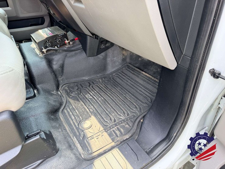 2019-ford-f550-xl-image-84