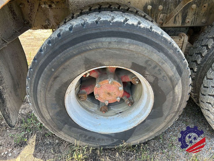 1988-mack-dm690s-image-9