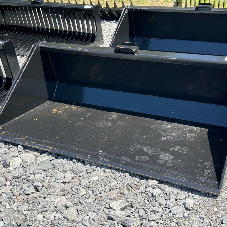 Skid Steer Bucket with Blade Attachment