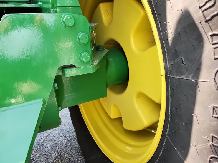 2015-john-deere-9420r-image-44