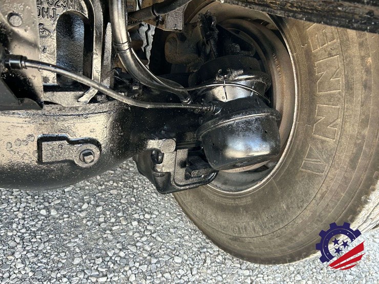 2007-mack-granite-cv713-image-58