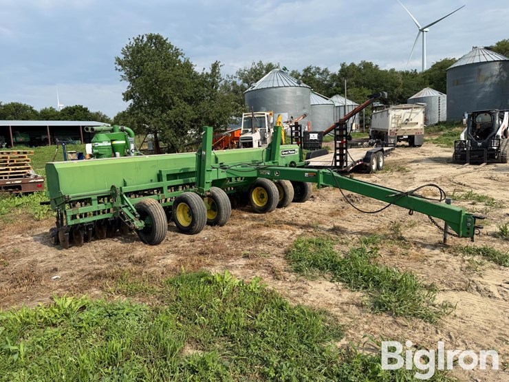great-plains-20-drill-image-3