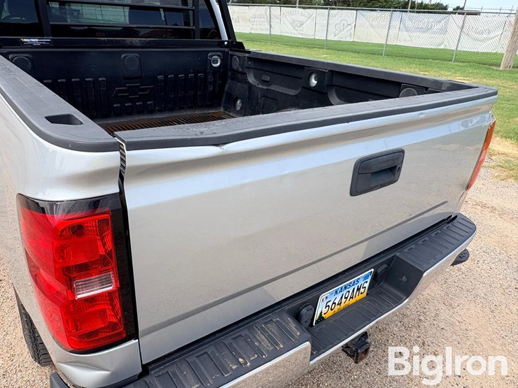 2018-chevrolet-silverado-1500-z71-image-13
