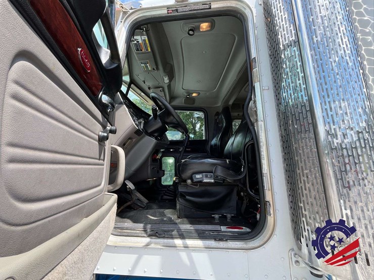 2013-peterbilt-367-image-72