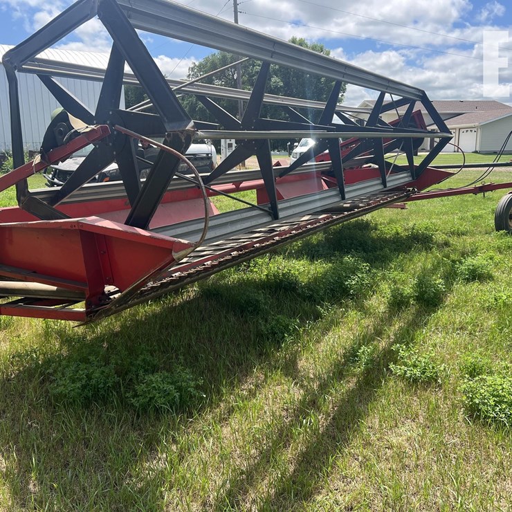 1984 VERSATILE 10