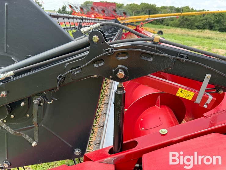 2012-case-ih-3020-image-15