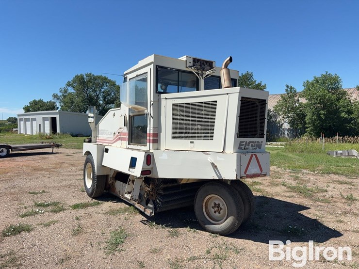 1990-elgin-pelican-image-7