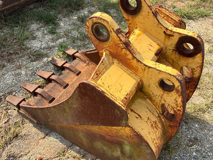 john-deere-24-image-3