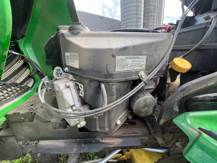 john-deere-x300-image-13