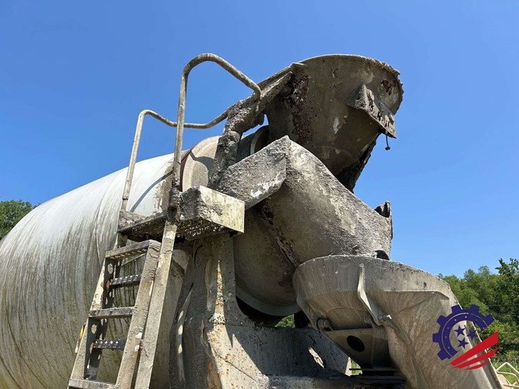 1997-mack-dm-concrete-mixer-truck-image-33