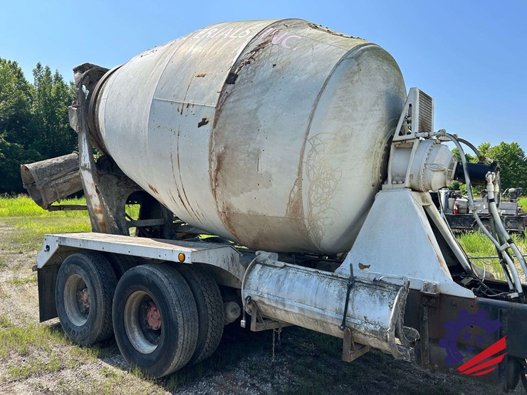 1998-mack-dm690s-image-36
