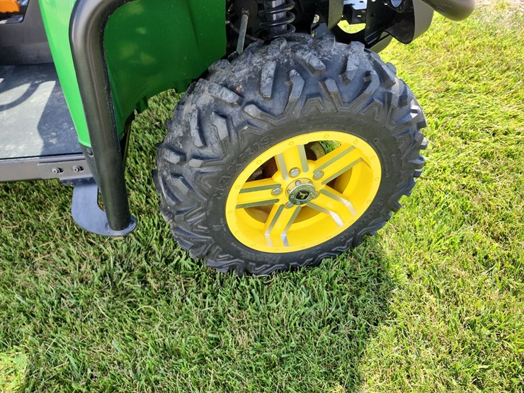 2012-john-deere-gator-image-14
