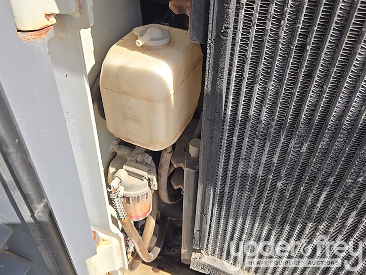 2019-takeuchi-tl8-image-36