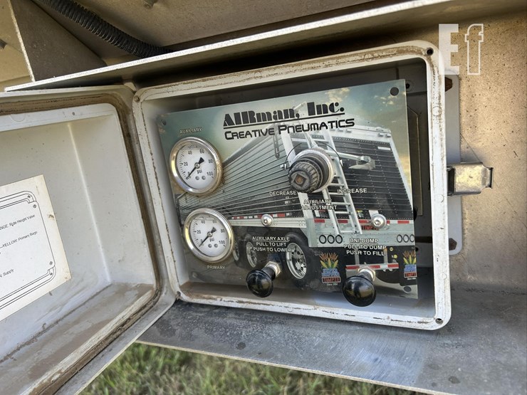 2015-timpte-grain-trailer-image-17