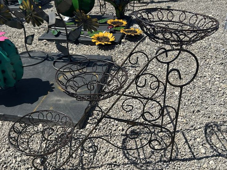 #151-•-metal-art---(3)-flower-pot-stand-image-1