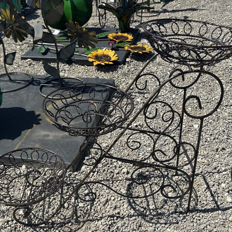 #151 • Metal Art - (3) Flower Pot Stand
