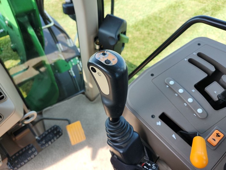 2008-john-deere-7230-image-39