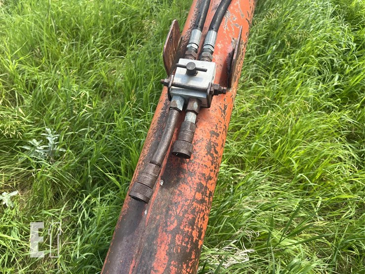 8”-auger-with-16-hp-briggs-motor-image-8