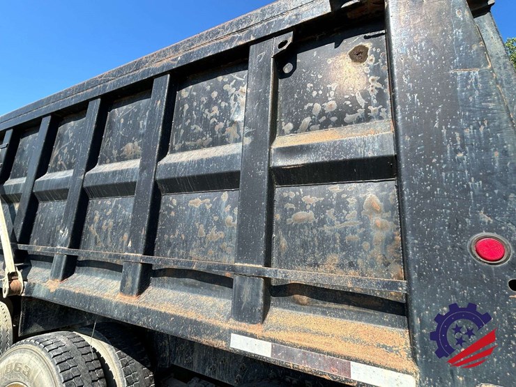 2008-international-5600-paystar-tri-axle-dump-truck-image-34