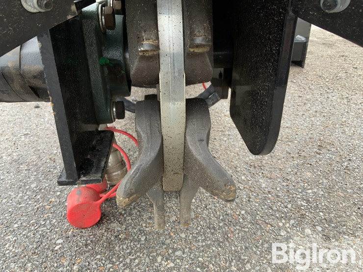 2026-massey-ferguson-730-image-17