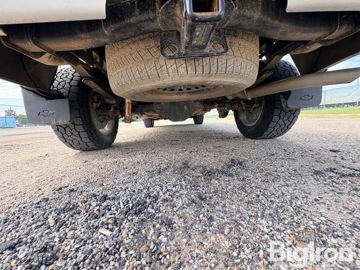 2018-chevrolet-silverado-1500-z71-image-18